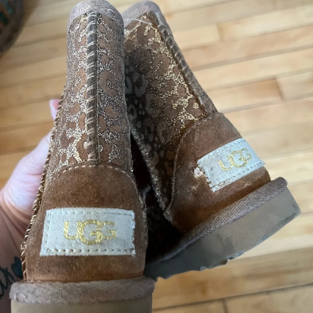 UGG Australia Kids Classic II Glitter‎ Leopard Boots
